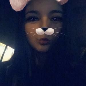 Meet your Posher, Arianne